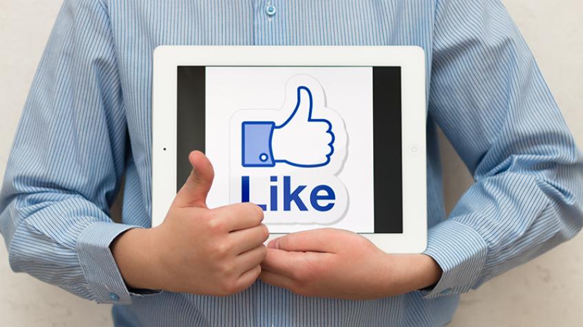 Article 2_Social Media & Staying Safe_ Image 1.jpg